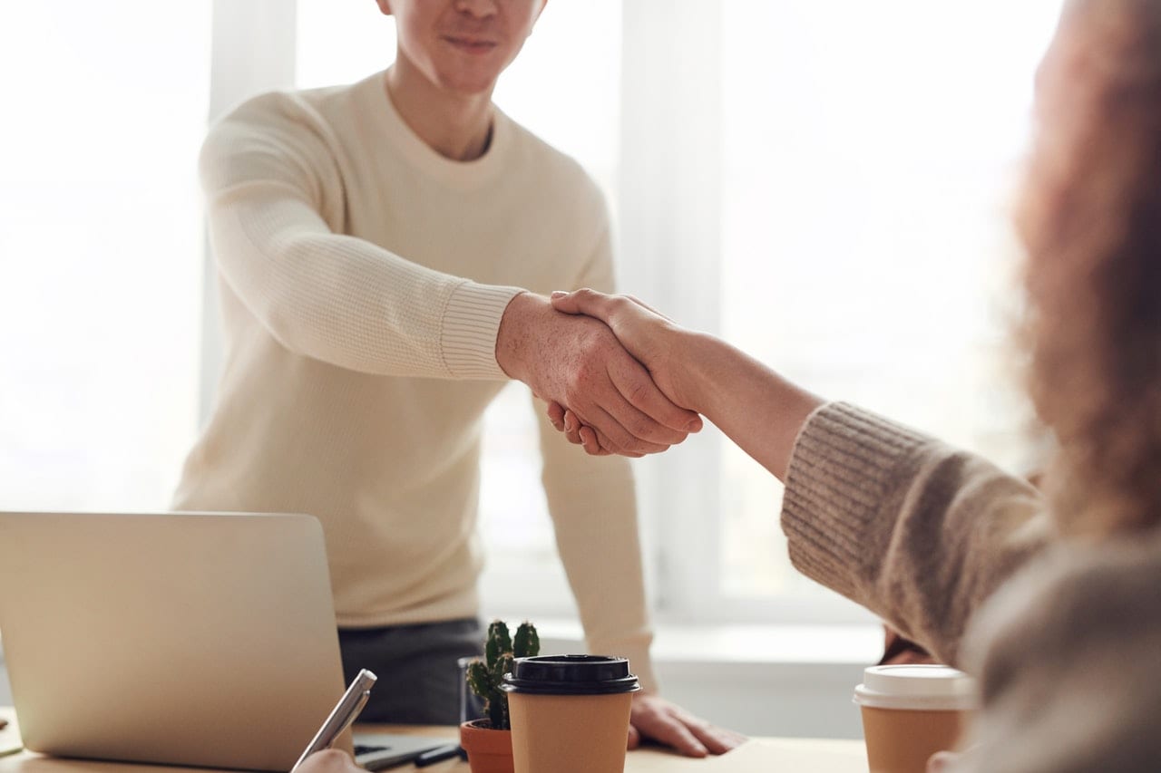 Claves para crear relaciones positivas con clientes B2B